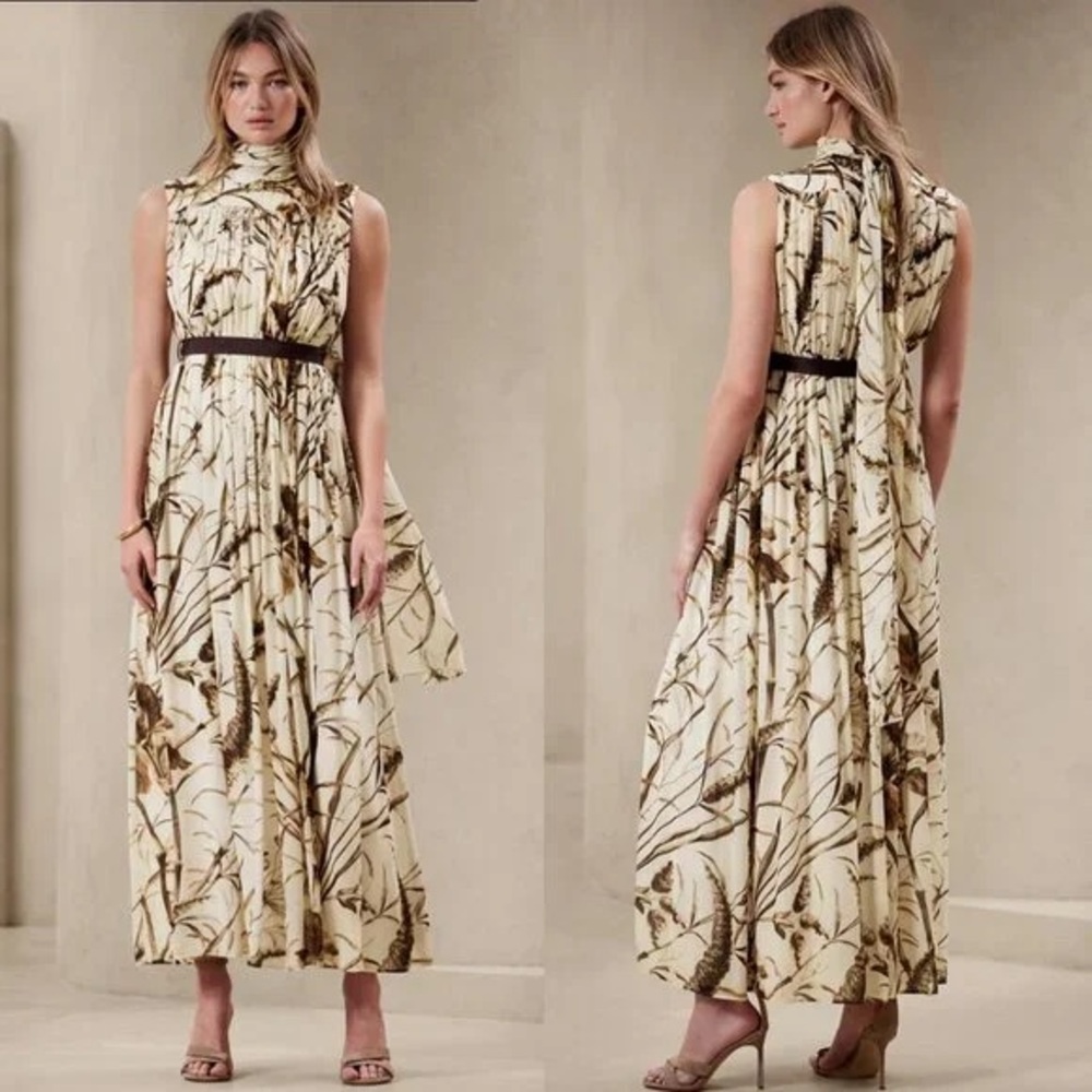 Banana Republic Valentina maxi Dress in Wheat Botanical print size medium